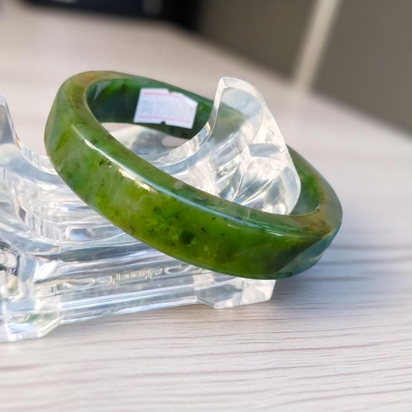Beautiful Natural Green Nephrite Jade Bangle