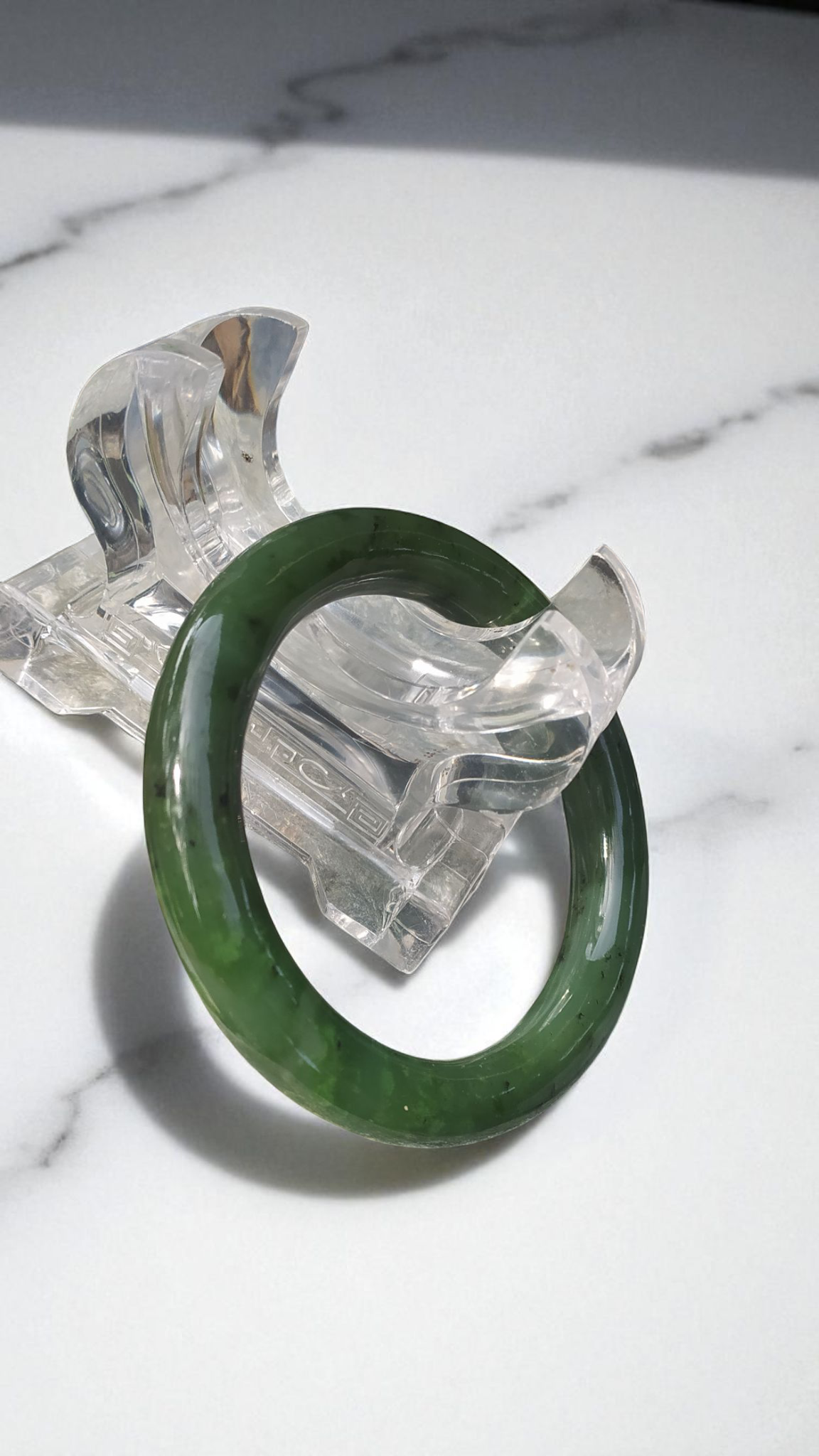Beautiful Natural Green Nephrite Jade Bangle