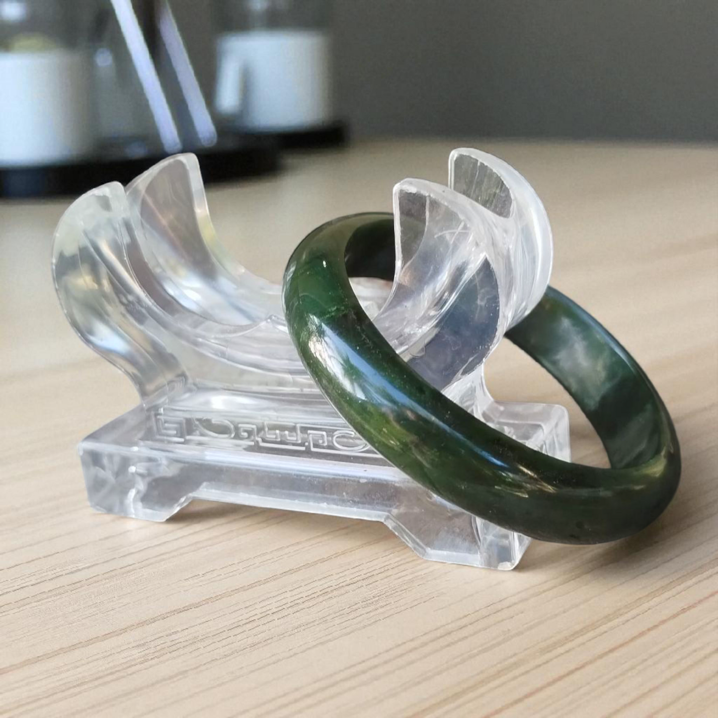 Beautiful Natural Green Nephrite Jade Bangle