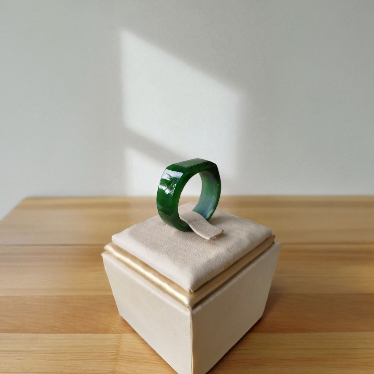 Beautiful Ring Green Nephrite Jade
