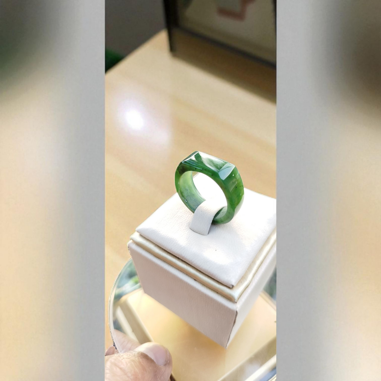 Beautiful Ring Green Nephrite Jade