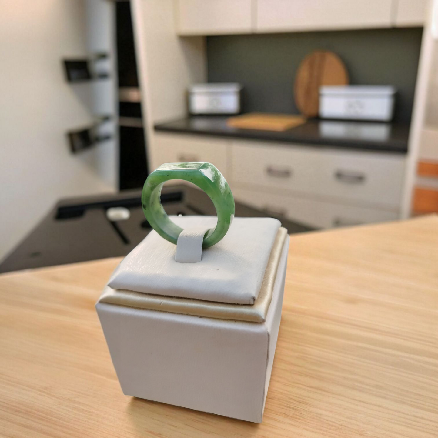 Beautiful Ring Green Nephrite Jade