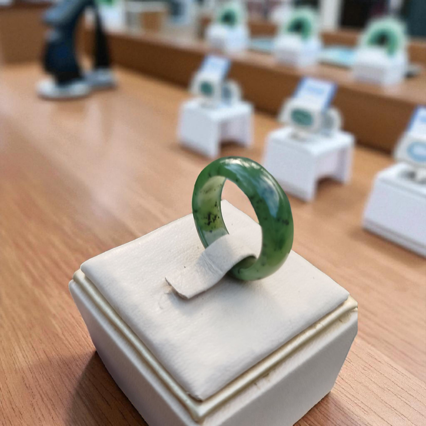 Beautiful Ring Green Nephrite Jade