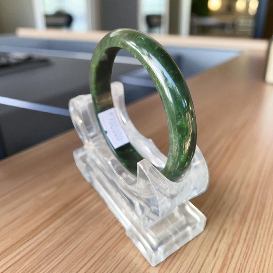 Beautiful Natural Green Nephrite Jade Bangle