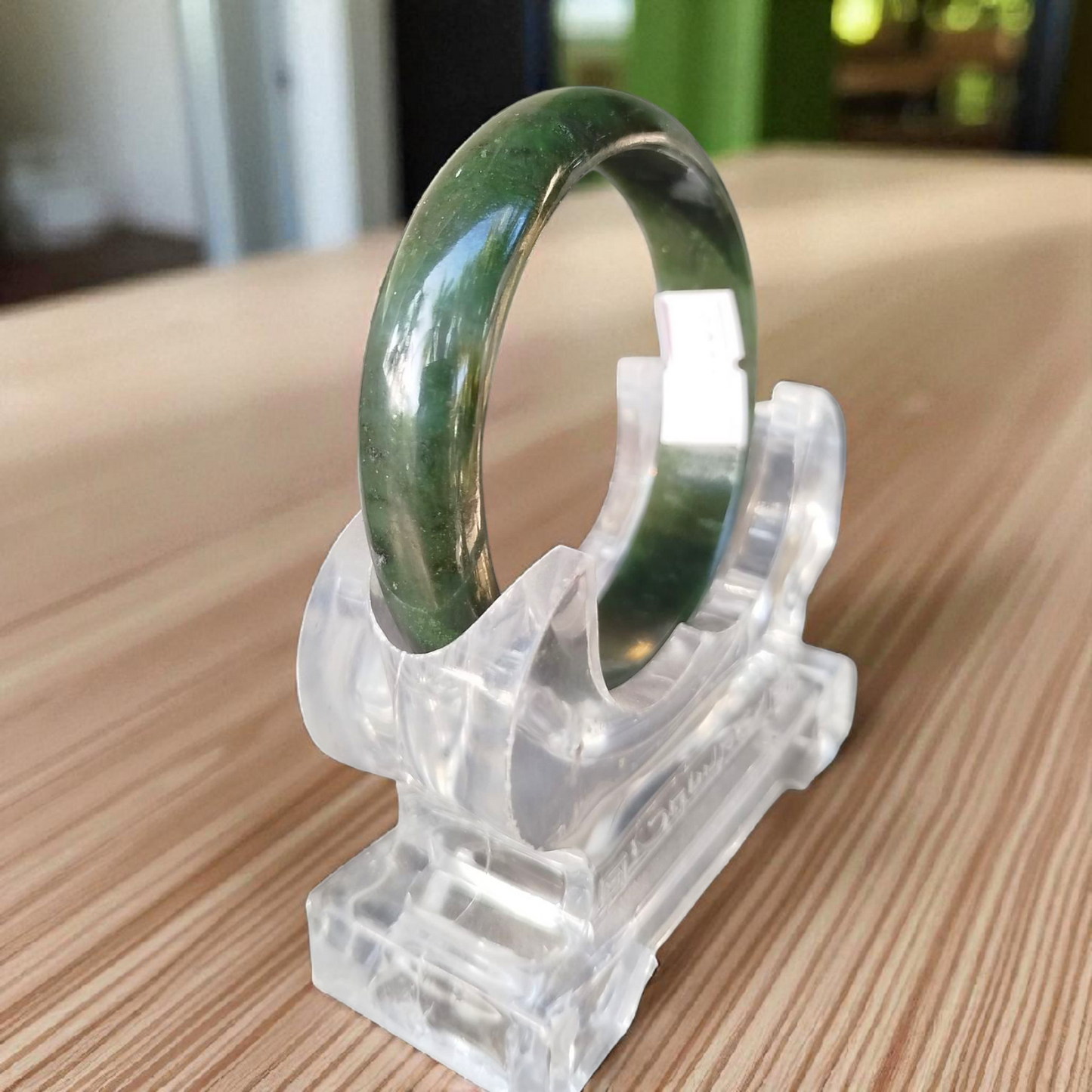 Beautiful Natural Green Nephrite Jade Bangle