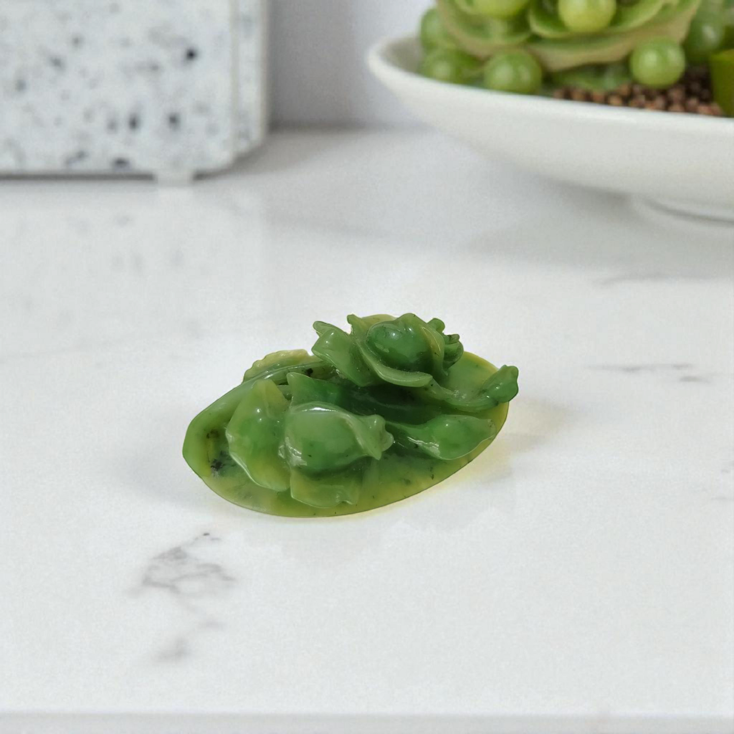 Beautiful Natural Green Nephrite Jade Rose Pendant