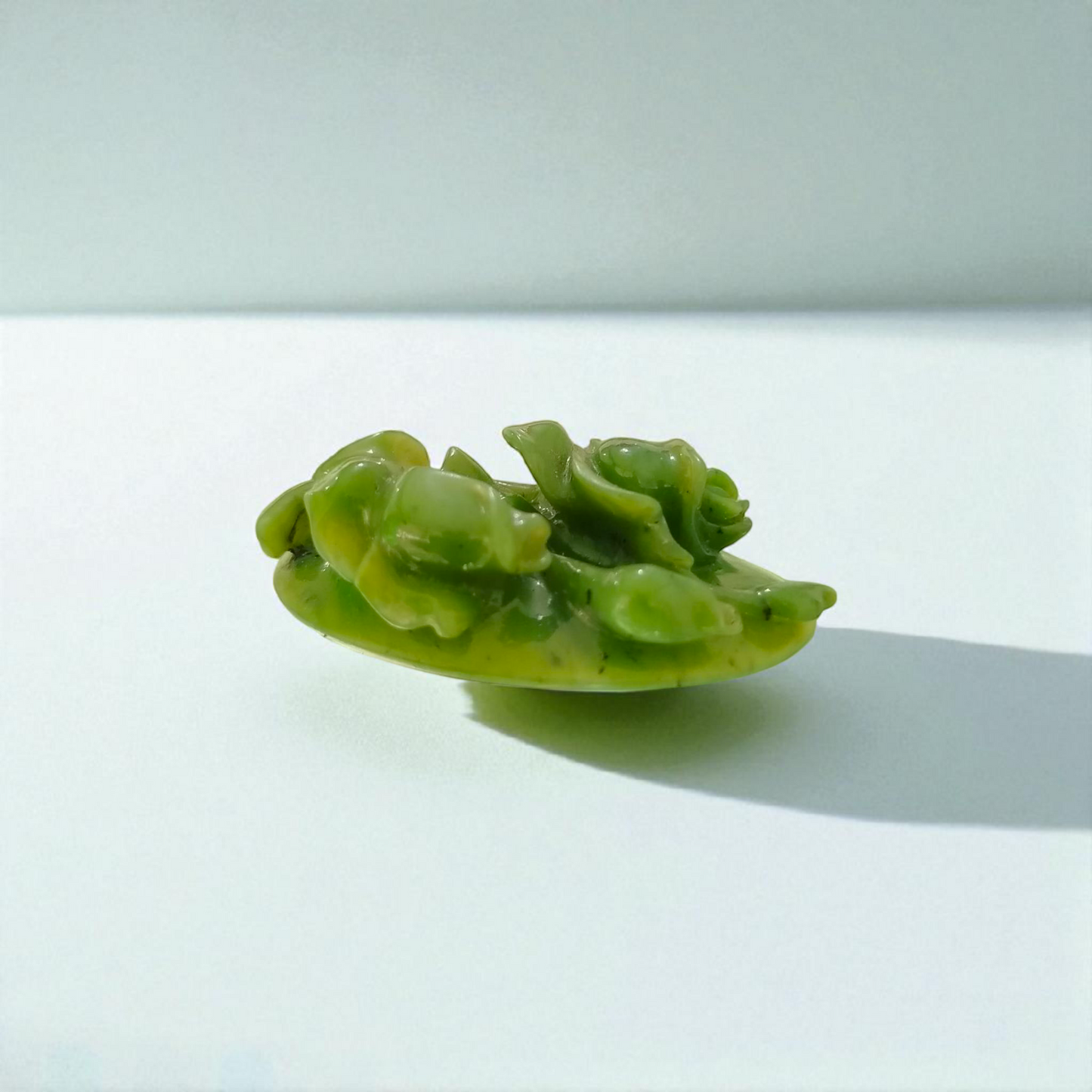 Beautiful Natural Green Nephrite Jade Rose Pendant
